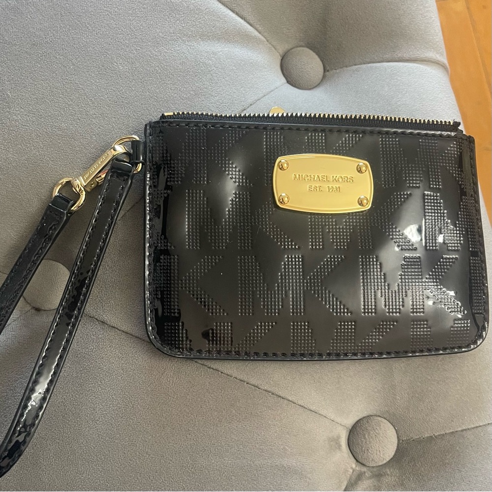 Michael Kors wristlet